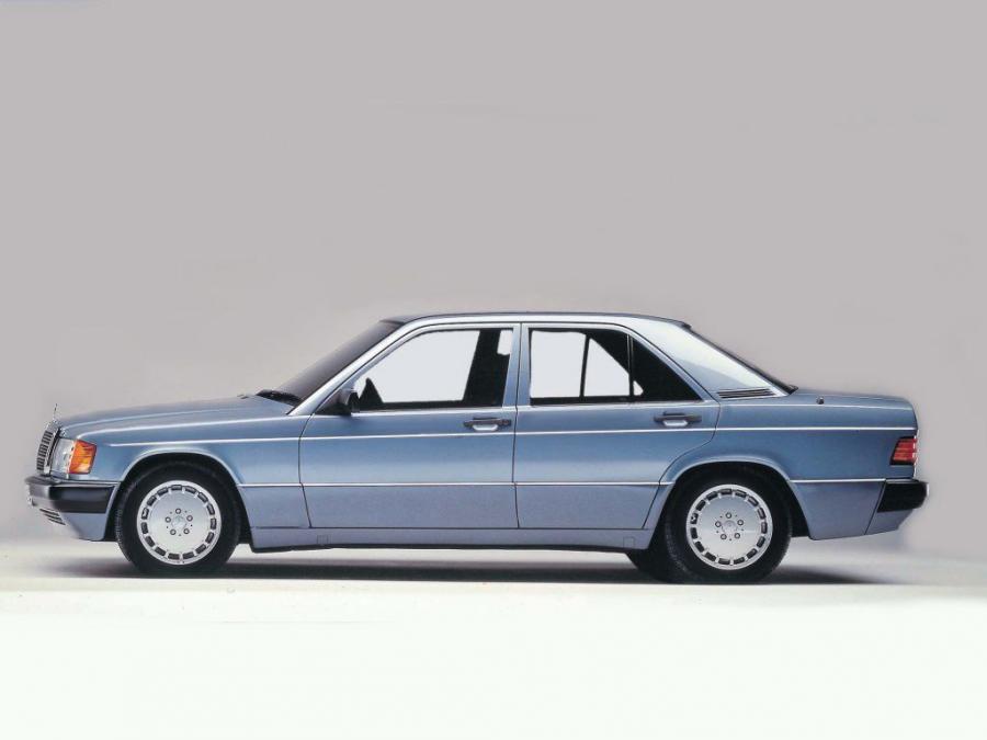  Mercedes-Benz 190 E 1988 года  (фото 5 из 11)